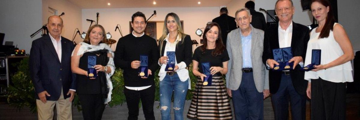 Premios del egresado ejemplar