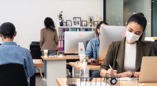 Group,Of,Asian,Team,Business,People,Working,In,Office,With